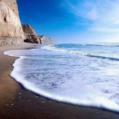 ‏‏محامية، حاصلة على الدكتوراه الفخرية وعضو إتحاد المحامين العرب واسكندرانيه ومحدش يقدر عليا غير ربنا .