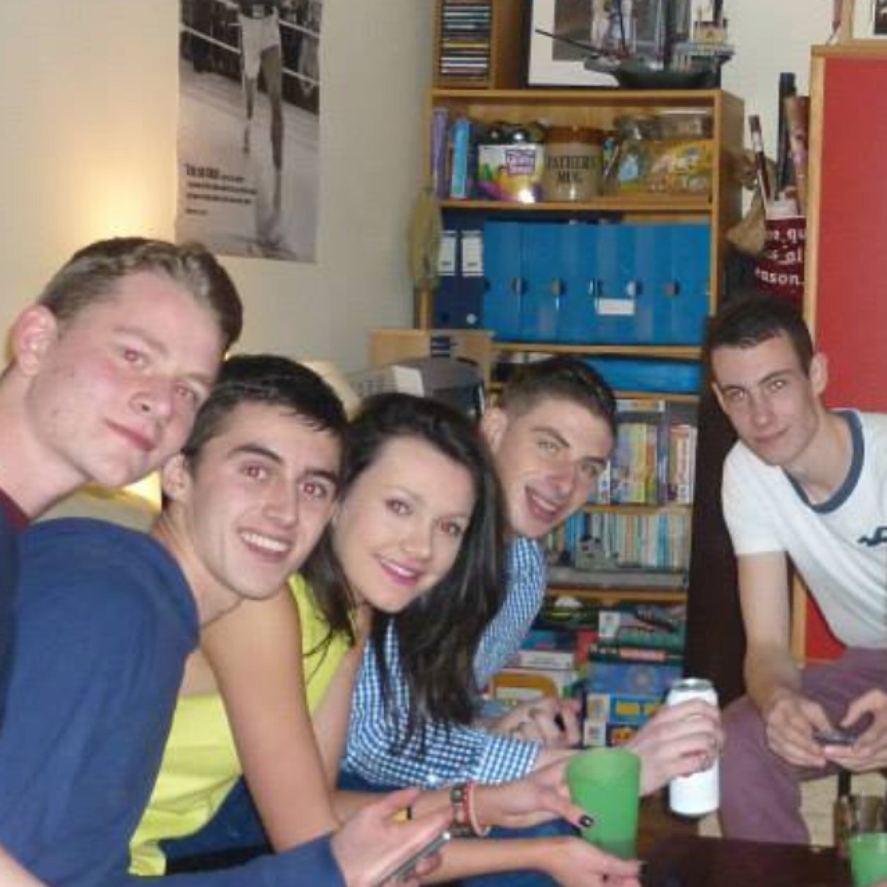 Irish, 6' 4'' , pulled a 36 year old in the front door in Galway, used to pretend I was Devin Toner and Shinji Kagawas best friend... MUFC till i die