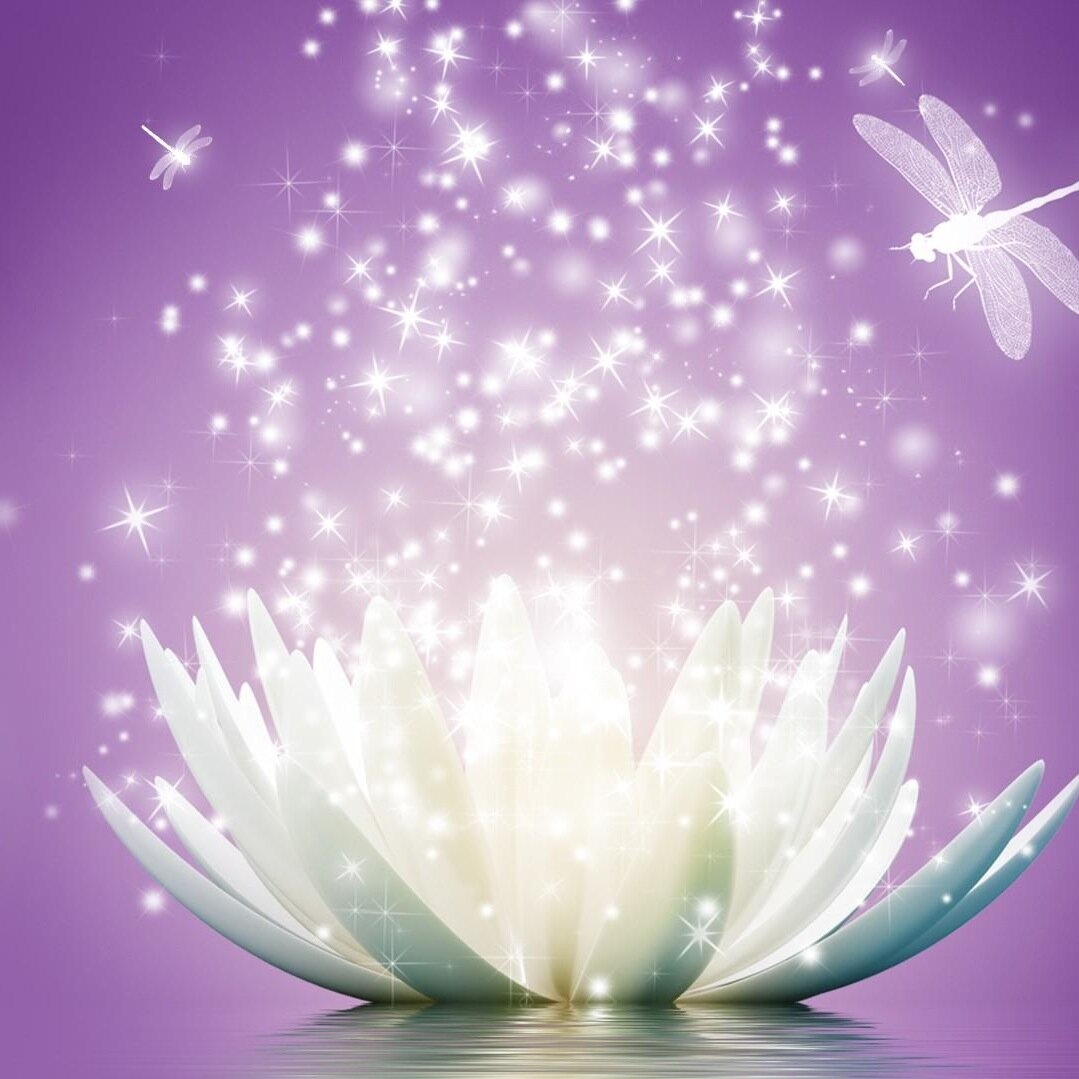 Women 35+ looking for their own happiness and authenticity.  YOU have the answers already inside.