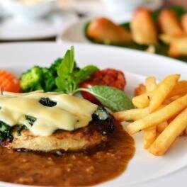 BigCup - small European Restaurant in Midleton offering fresh and delicious lunches, dinners and desserts at really low prices.