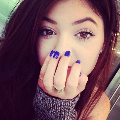 Judith16single my brother is @carlgrimes12345 Traped at turminus