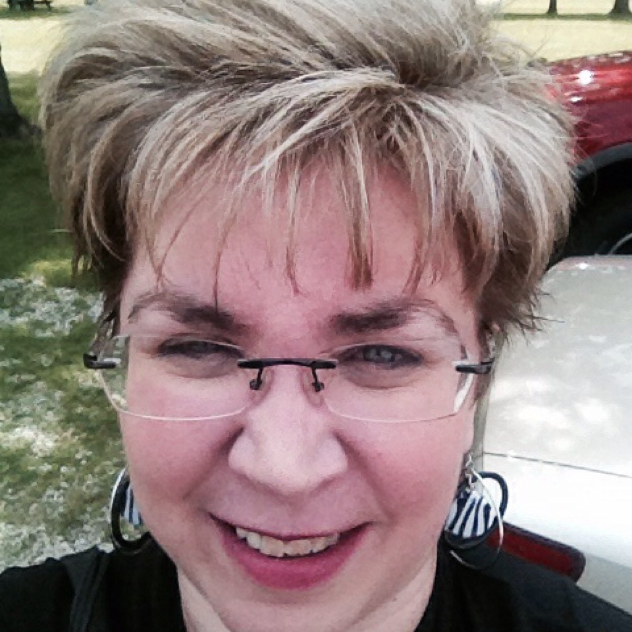 Married mom of 2 awesome teens, co-host of podcasts, blessed beyond measure. My DVR runneth over!