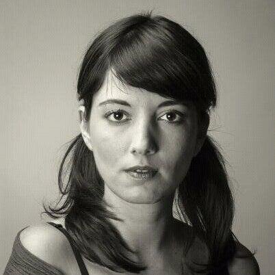 Editora en @esdrujulaed y equipo de coordinación en @ferialibrograna