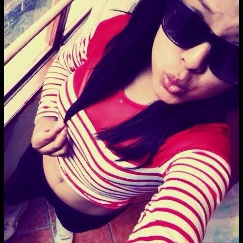 Hoolaaa Sooy Pooqqeett 3
Sigeeme && te sigo :3 3 ℒℴvℯ yℴu ℱℴrℯvℯr.. ♥
Me gusta reirme de todo 3