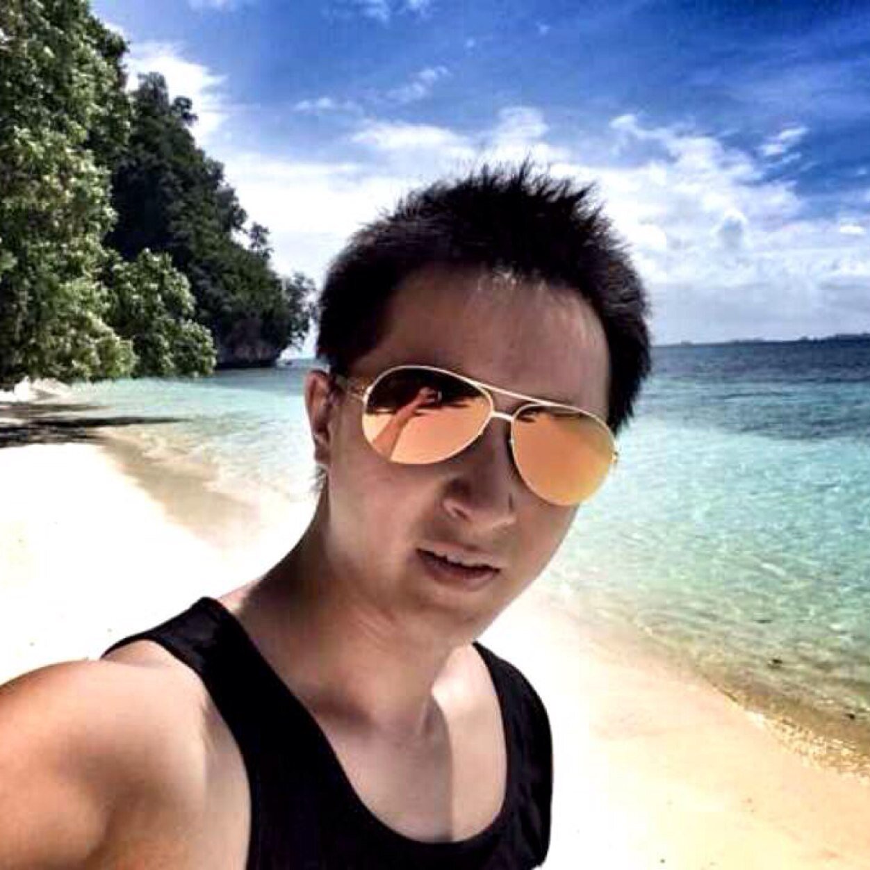 ป๋าฮันเกิงหล่อเลว มังกรดำผู้อบอุ่น รักเด็กน้อยเบ้บี้ของป๋าทุกคน มาครับใครอยากได้ป๋าคนนี่ดูแลร่างกาย!! เฮ้ยย ไม่ใช่ ดูแลหัวใจให้มาม่ะ ป๋ารอเบบี้อยู่น่ะคนดี