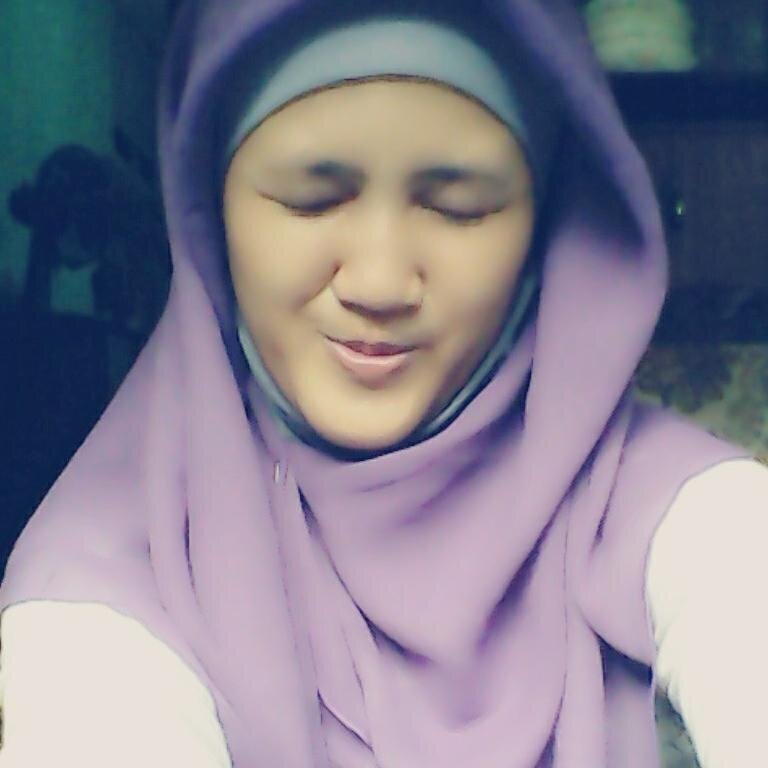 My birthday 24 mei 1999 | Grade 9F Nesaka | lulus UN 2014 :) | follback? just mention!