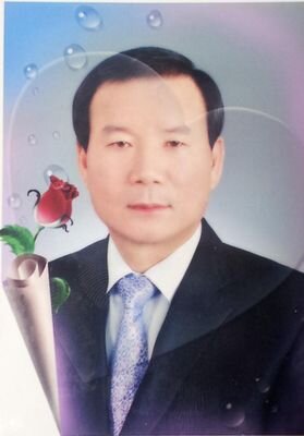 해군전역, 대학원 무역전공, 무역회사 근무, 육해공군의 해외 도입물자 중개,골프,사진,여행,맥주,음악,아침형 인간, 세대 불문 맺어진 트친과 타임라인에서 보다 넓고 다양한 세상과 소통하며 젊은 삶을 영위하고 싶습니다.