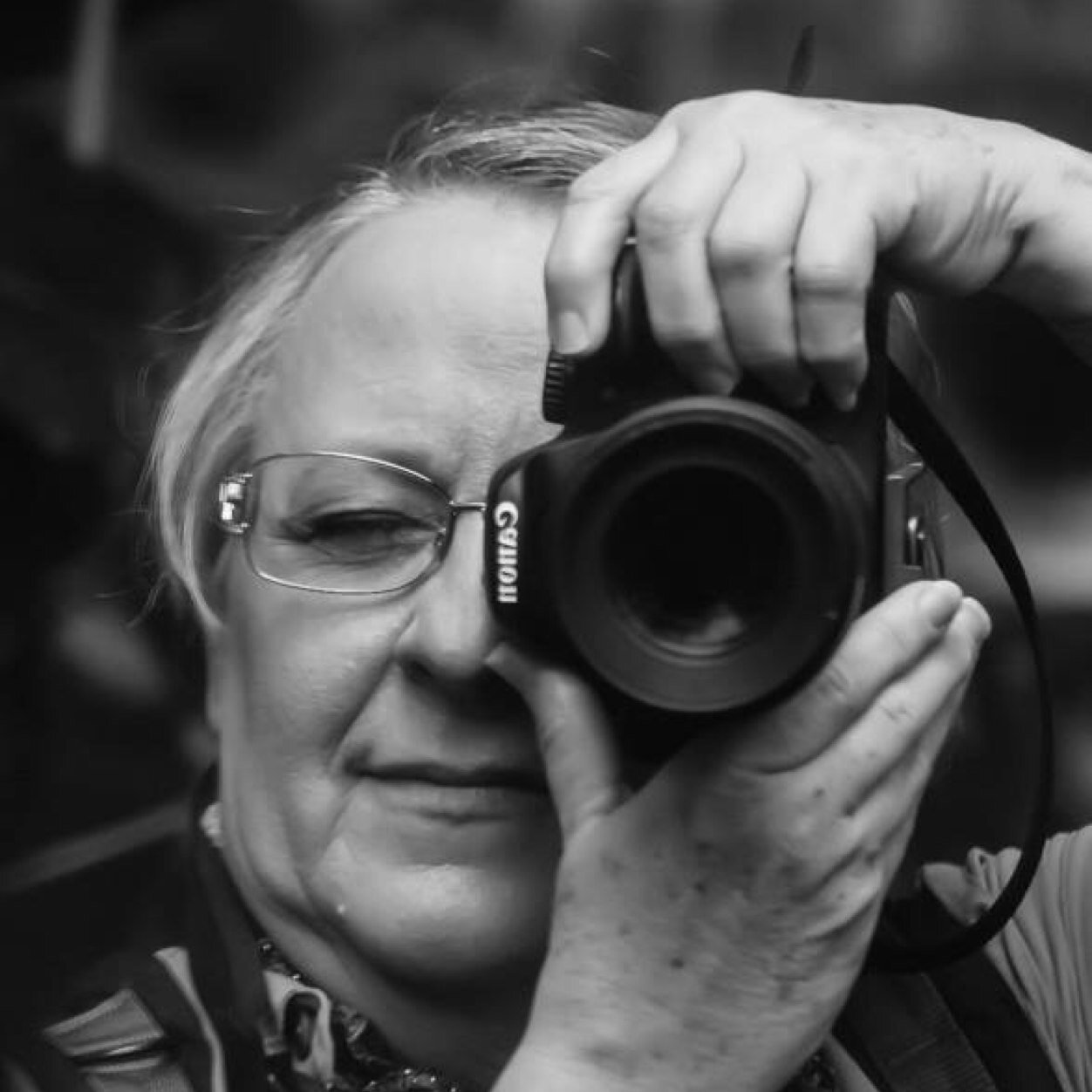 Photographer/educator. Photography is my game and my love! Mother/teacher/love my 🐩 There is no one like Donald J. Trump! Health Advocate. 🍇🍐🥬🥭