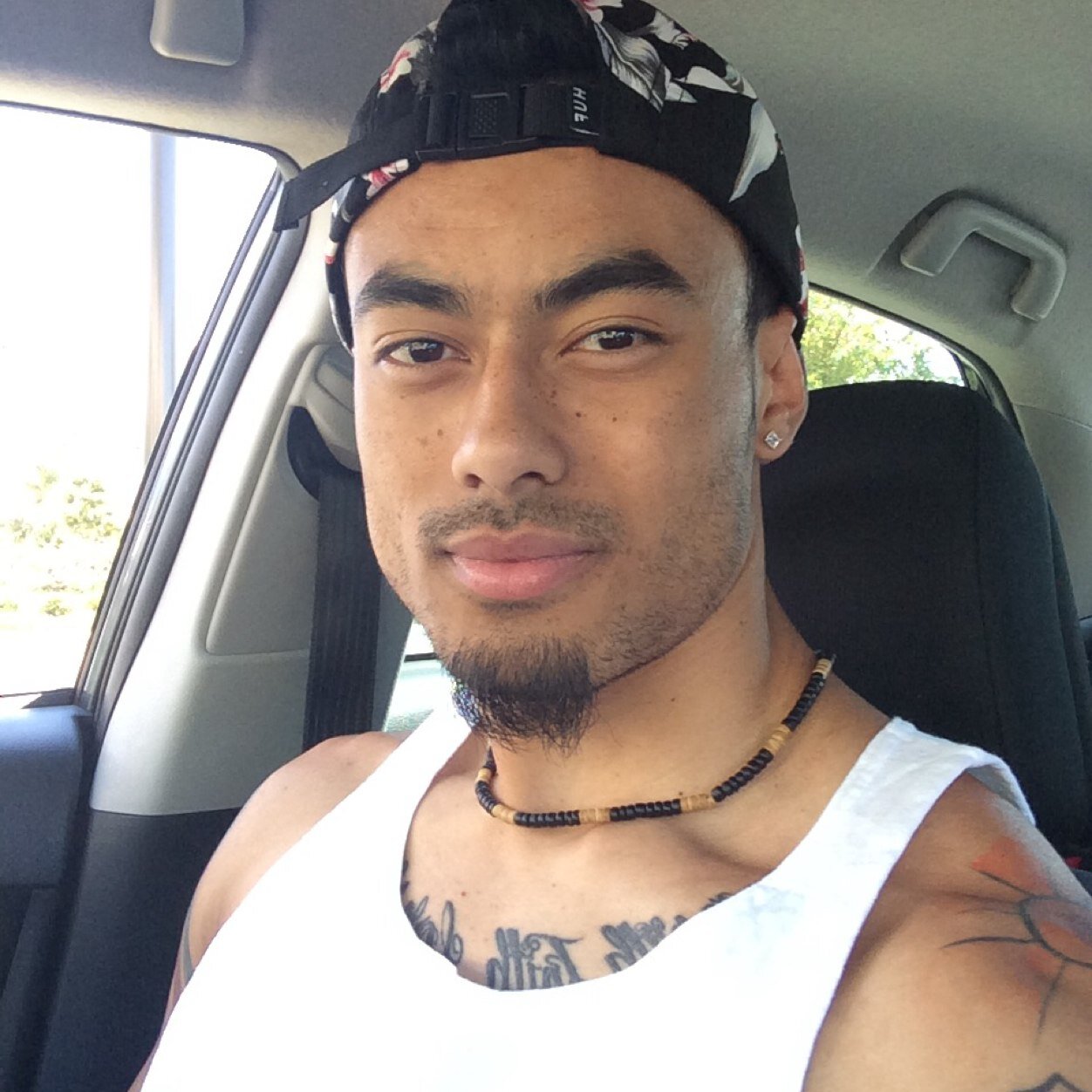 Live with Faith, Love with Family! #Japanese #Samoan #Dominican #CaramelSkin #TrackNation #400m #800m #HipHop Snapchat: Activemd800m IG: MD_Monk0588 NAU Alumni