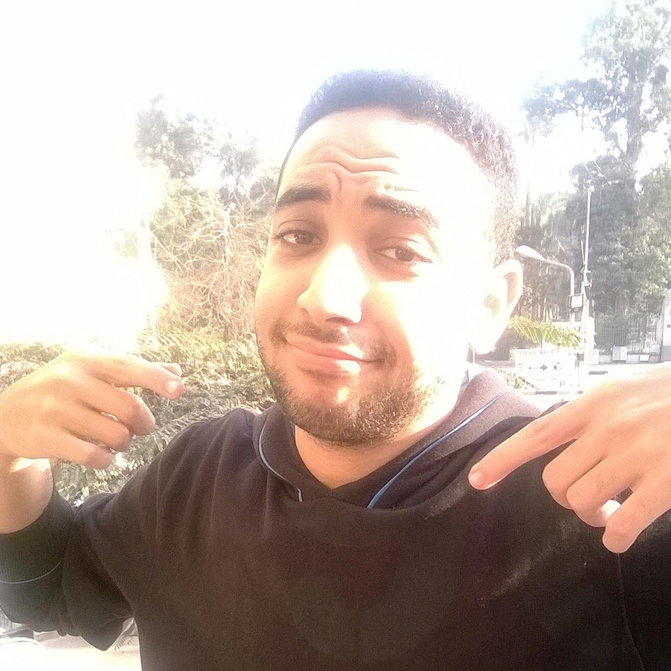 bkteb_bl3b_bd7k_bshtem_b3yesh 7yati na ;)