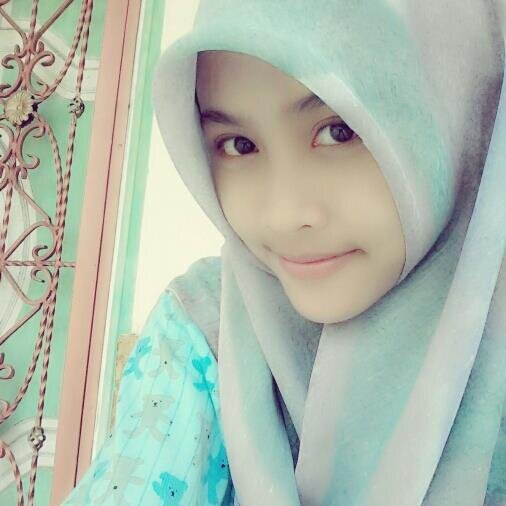 TrisyaRahayu_A's profile picture. 