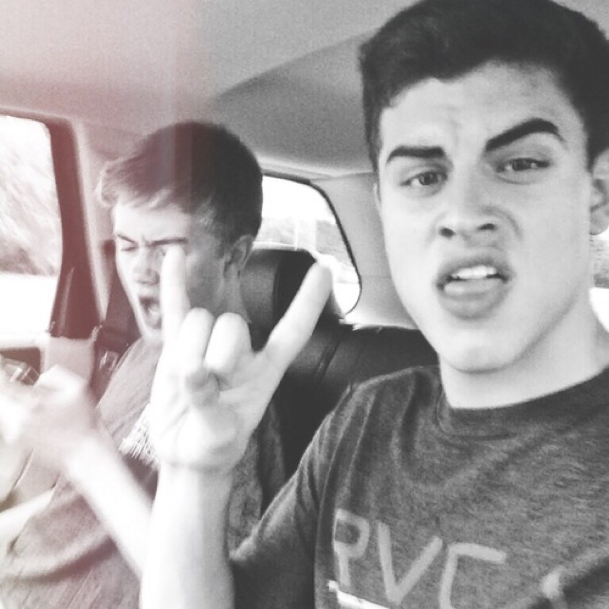 Magcon boys & bieber are my life ; 0/12