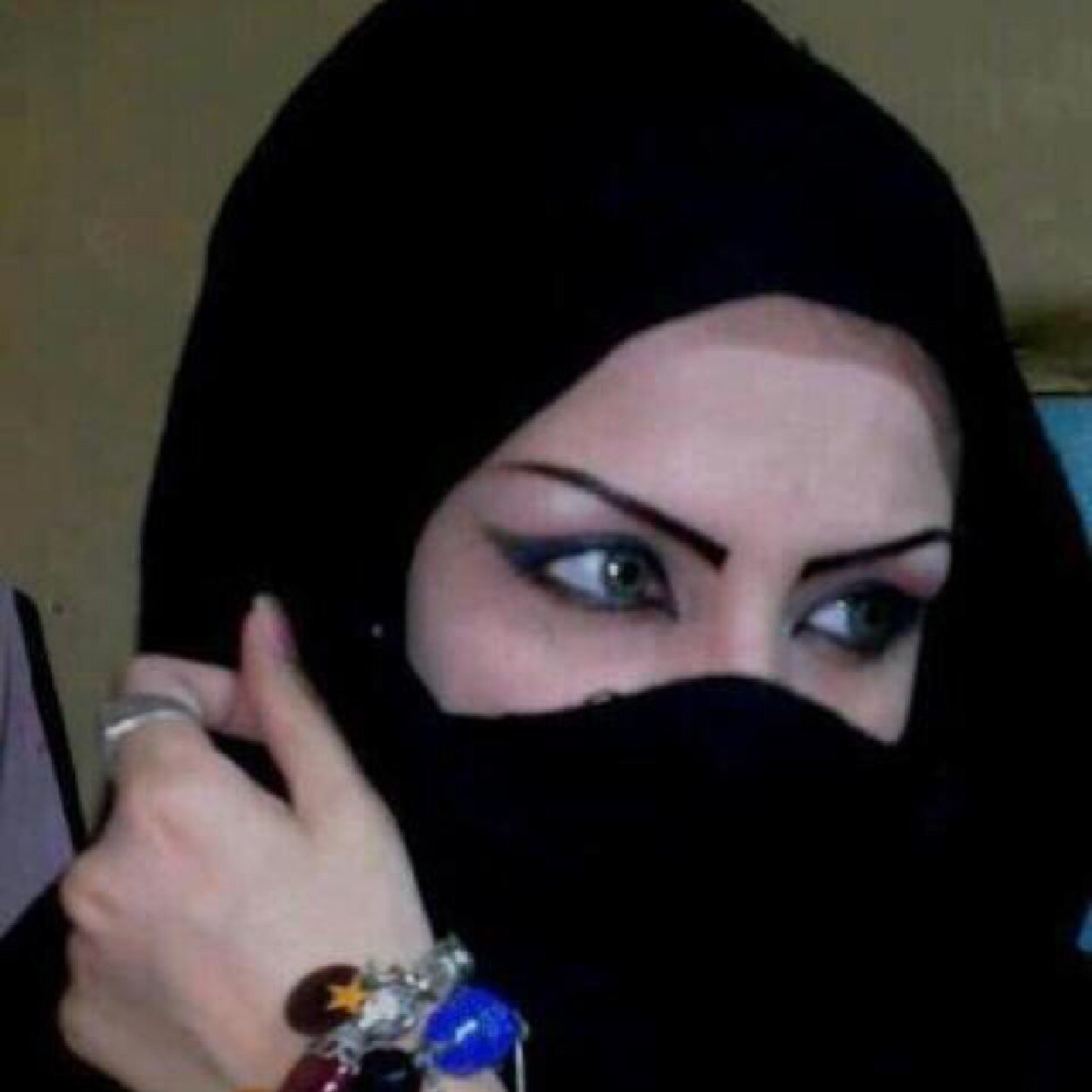 تابعني وانابعك -الخاص مهمل

                Jeddah