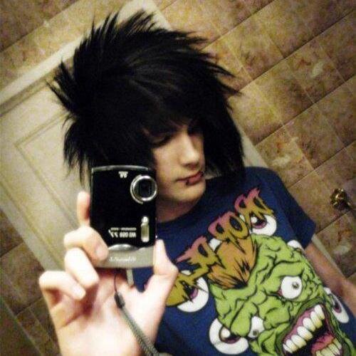 beer_cuts_pain's profile picture. #taken by Hannah @emo_fagget_ she is all mine /hello im nash