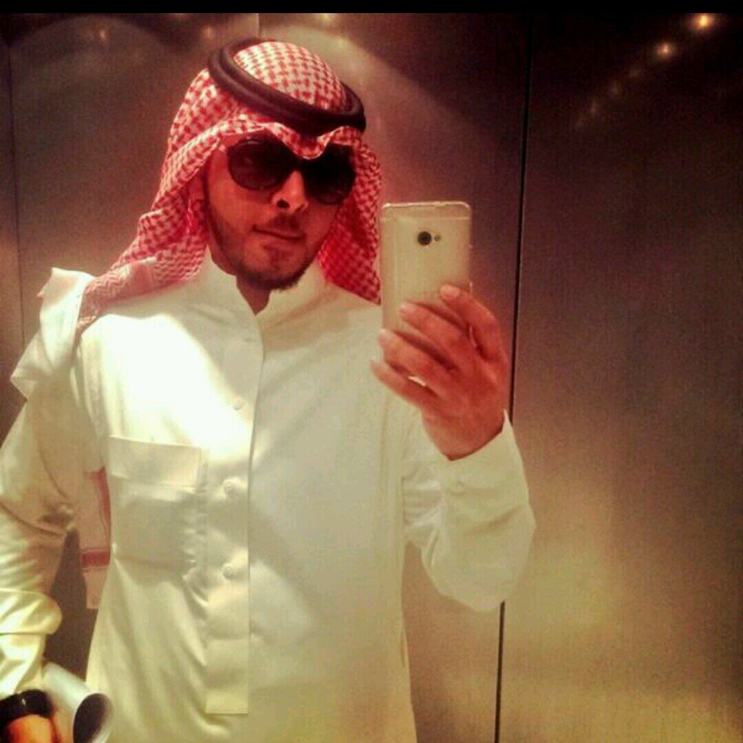 ‏‏‏‏‏‏‏‏‏طالب بجامعه الأمير فهد بن سلطان بتبوك