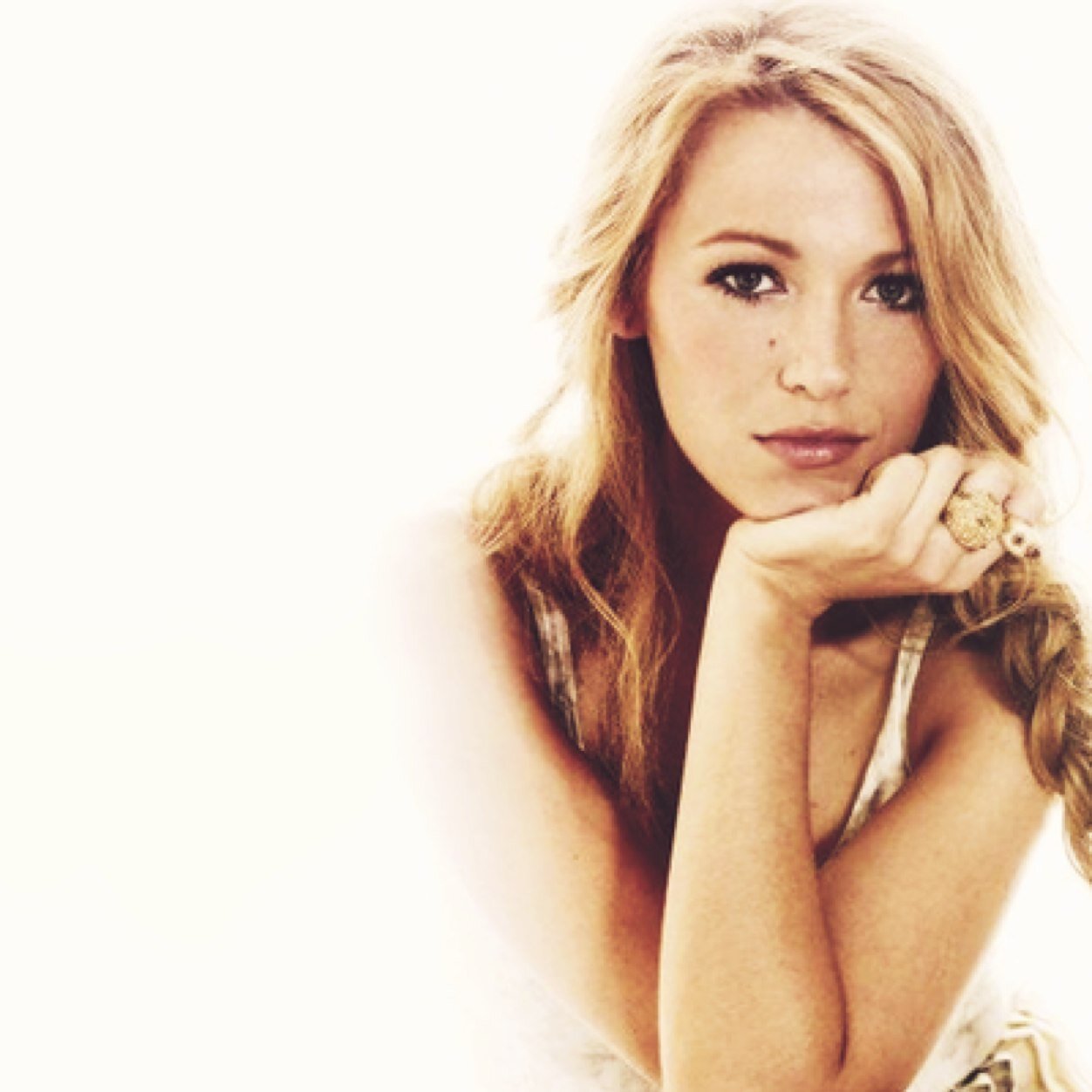 EllysiaAmare's profile picture. Just call me Elle. Half Shadowhunter half Fey, from the Los Angeles institute but looking for a new home.  (TMI, TDA, and indie rp 18+)