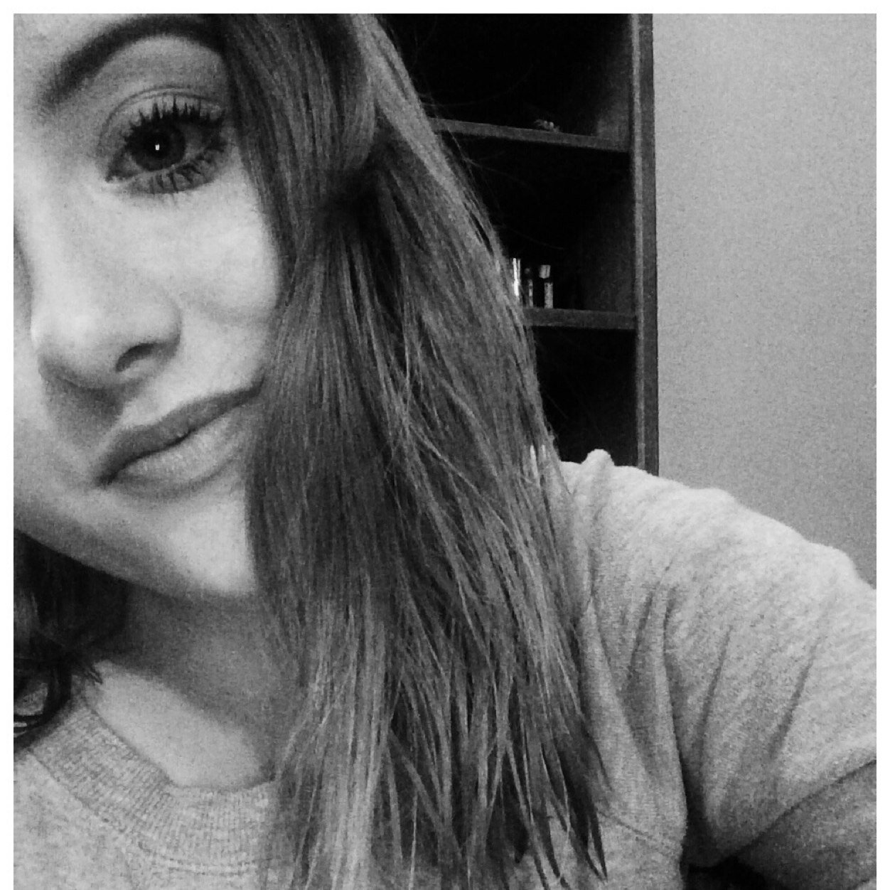 Instagram : Yo_gurl_kenzie69cx . Tumblr : totalfangirlkenziee . Vine : kenzie jones . Snapchat : yogirlkenzie1 . Might make a youtube . I like cats & o2l