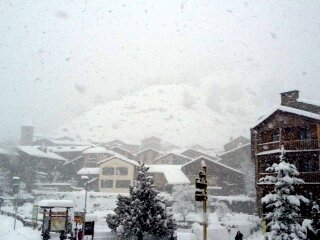 Hotel Ordino 4* Restaurante, SPA, Reformado íntegramente en 2012, Acabados de alta calidad, Cama Queen Size Twin, LED 32', Calefacción para toallas, Bañera,etc