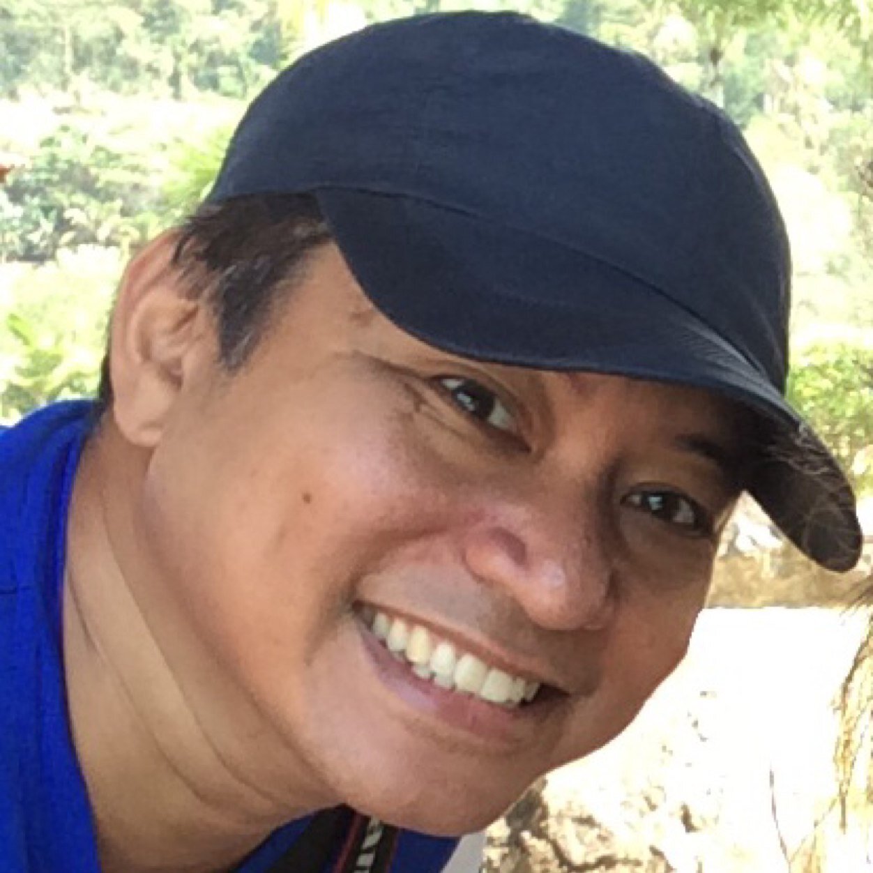 rlgumali's profile picture. 