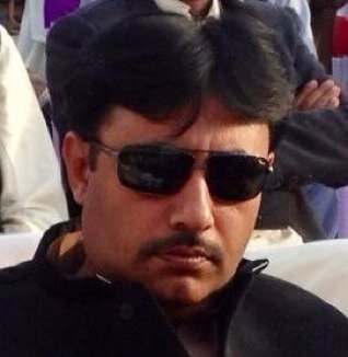 EYIESWORLD's profile picture. If you are alone that millions of characters represent in your mind but if you are present  among the millions of characters that you are just alone. No idia