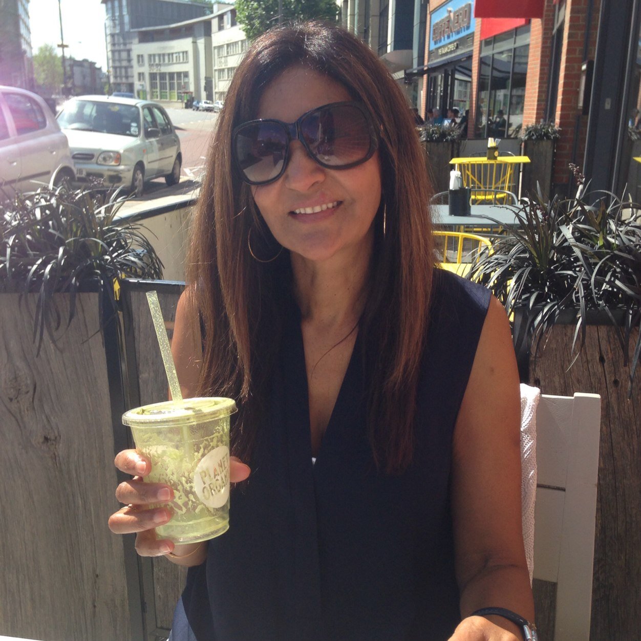 Nutritionist , Natural healing practitioner, Health writer, Weight loss and metabolic balance coach, love food and love life , love laughter!