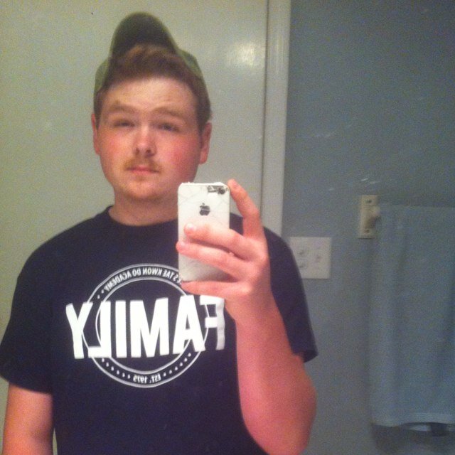 TheMurphMan12's profile picture. Aaron Rodgers and Clay Matthews are superhumans. Shaun White is king of all redheads. Chuck Norris's tears cure cancer, too bad he never cries. Life moves on.