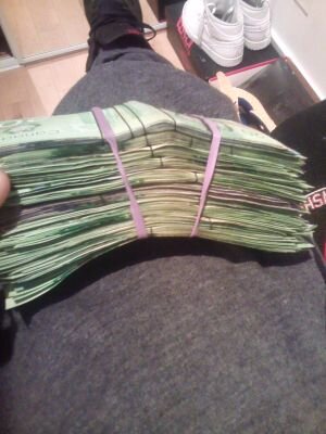 Im just tryin to get paid #TeamNoSleep #Zoe #TrapOrDie #FastLife #VampireLife #1017mMm #TeamFollowBack