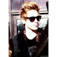 cheekyhemmo96's profile picture. please follow @bigassirwin and not this account. I'll rt and vote for you on both accounts if you ask. ♥♥