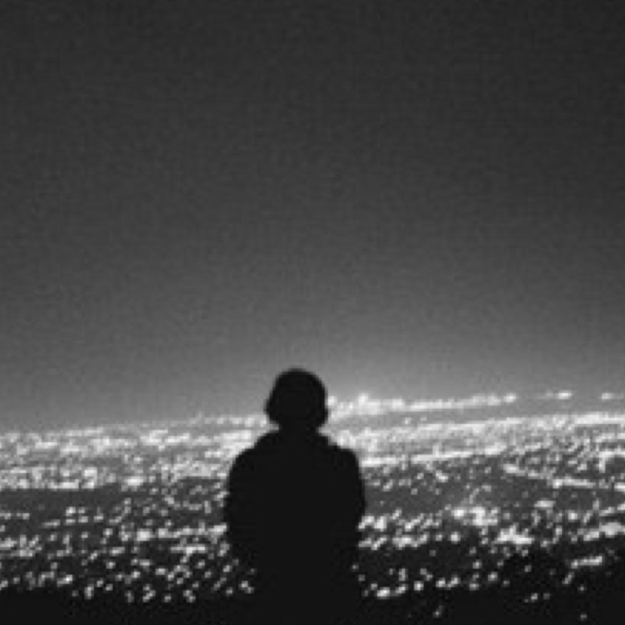 saddw0rld's profile picture. { unhappy.numb.broken. }