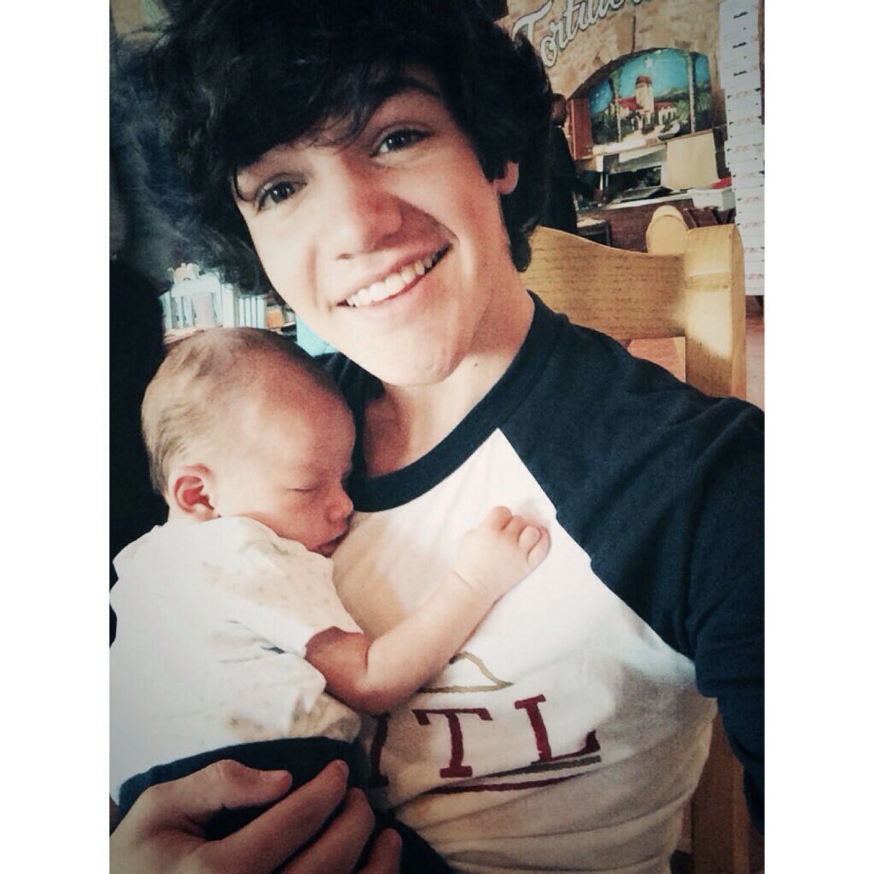 UncleAaronMoney's profile picture. Free Follow From @ohsnapcarpenter