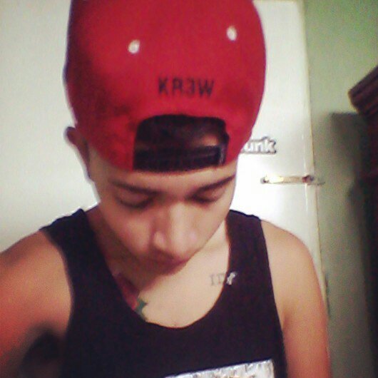 LilCrownDope's profile picture. Si te portas como perra, te trato como perra.