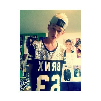 it would be a dream if austin was follow me!♡|| RETWEET THIS PLEASE♡ https://t.co/lYCH613RRE