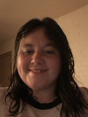 hi my name is amy im from the cincy area I am god believer mother of one and engaged love my wwe and wrestling dancing