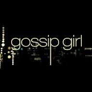 Qui è la vostra Gossip Girl, la vostra sola e unica fonte di notizie sulle vite scandalose dei ragazzi dei gdr.||E chi sono io? L'unico segreto che non vi dirò.