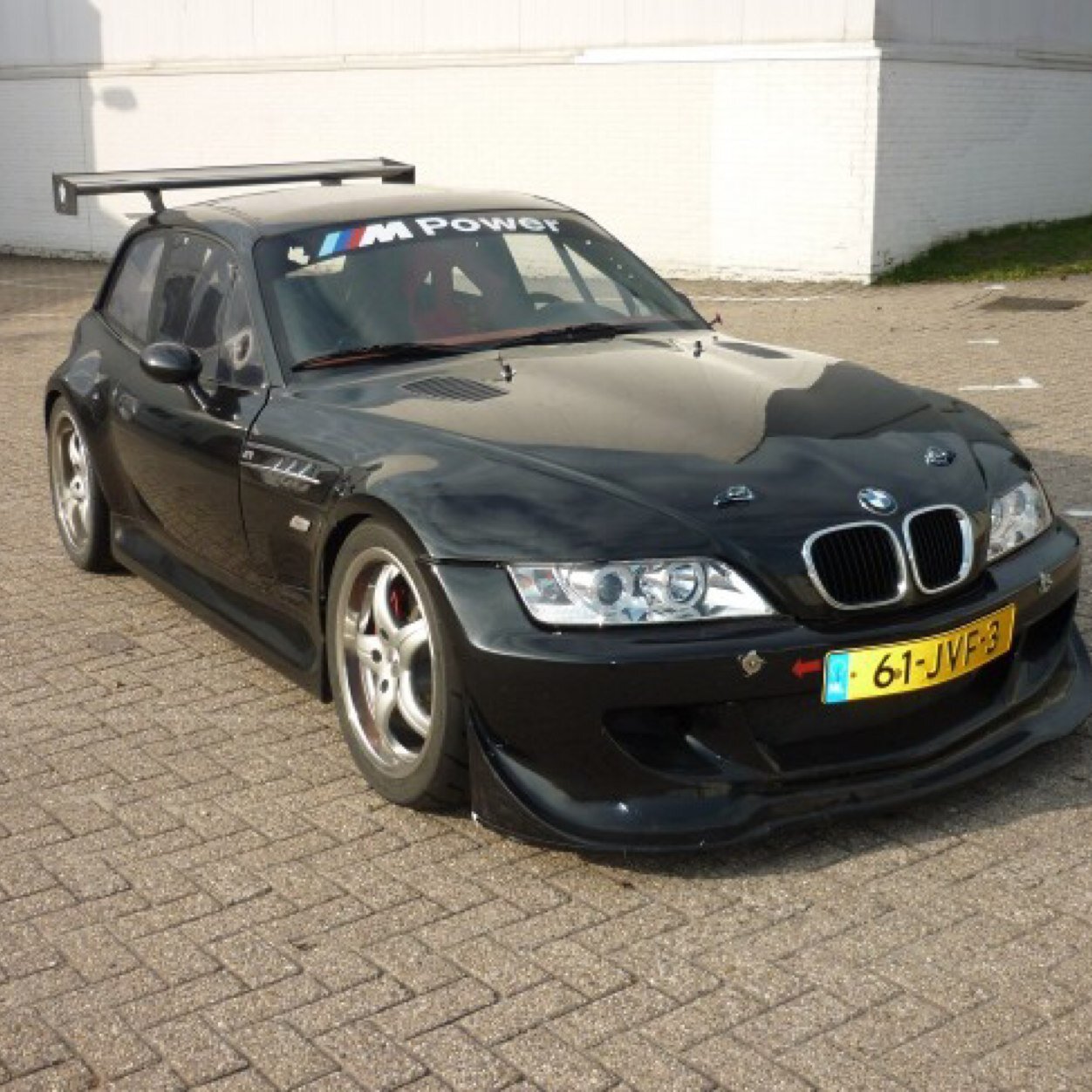 Het raceteam van topproduct.nl dat deelneemt in de Westfield Cup. Driver: Hemmo Vriend