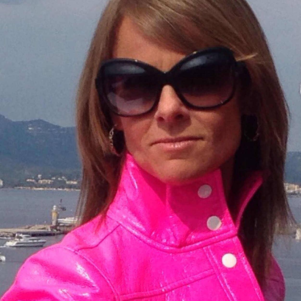 janewayparadise's profile picture. Chief Creative Officer, Bright Red