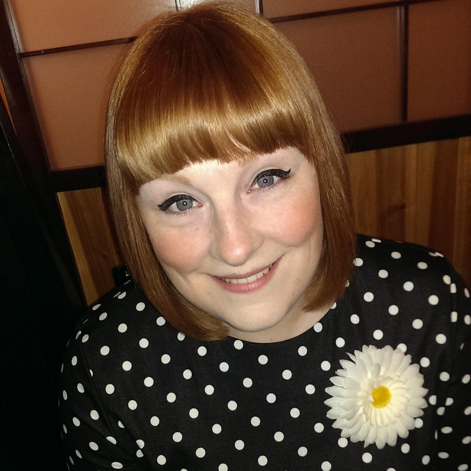 Ginger nut ex-journo. Now in marketing/comms. Penchant for felines, old junk and northern soul. Views all my own.