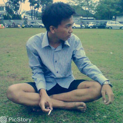 i`m not perfect , but i`m limited edition !!!

R.É.P (risky eka prasetyo)
24 February   
NO UNFOLLOW !!!!!