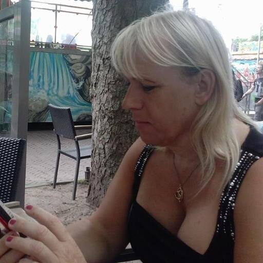 i,m transgender woman , my nature love onley woman and i em looking for a lesbian woman some where in Netherlands , love care and share my live with , know man