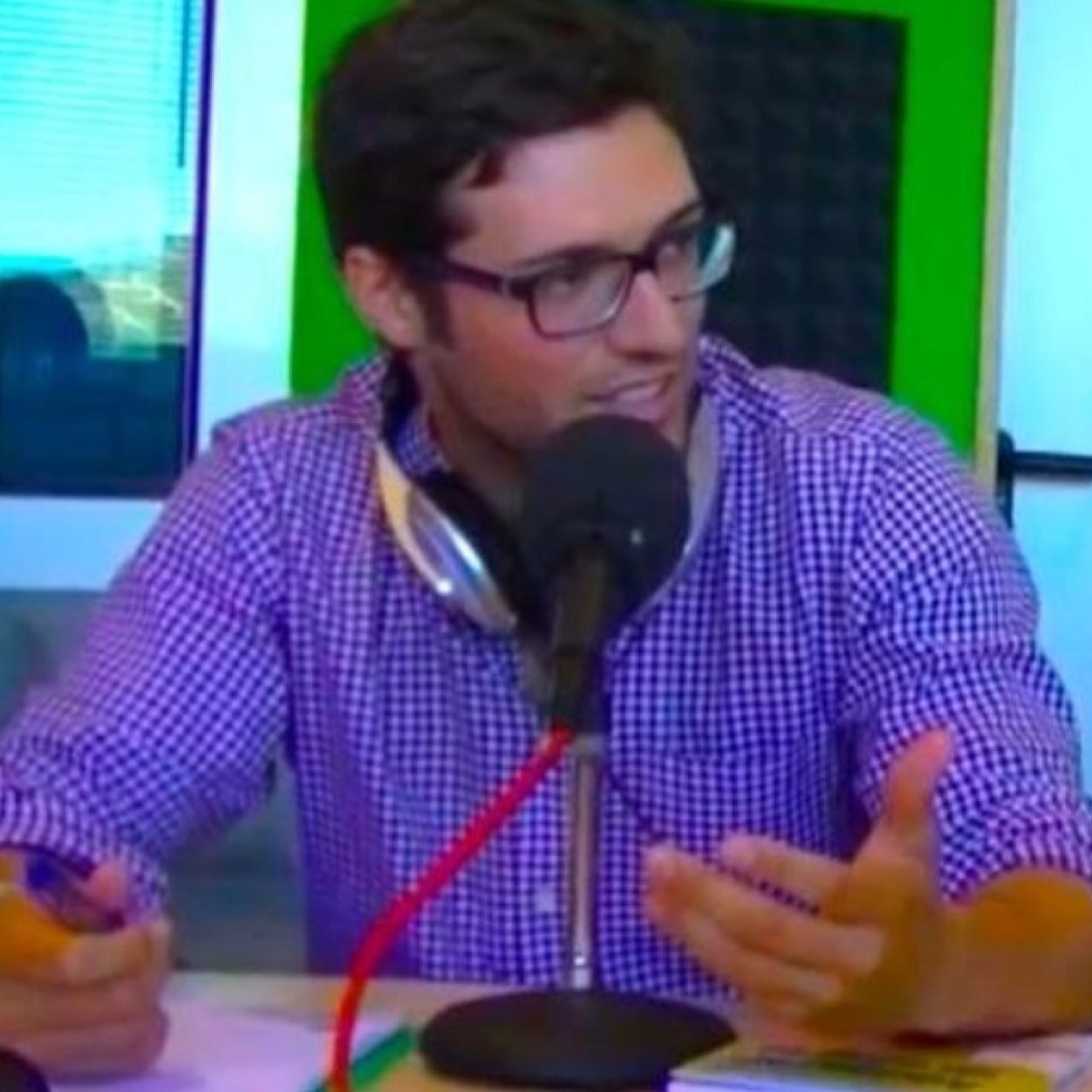 Farmacéutico y nutricionista enamorado de su profesion. Porque la salud se contagia. COL-00547.