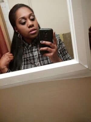NK❤ 20, Cosmetology Student.  Hey dolls