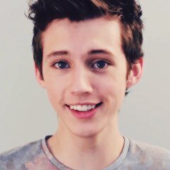 GraaaaayGray's profile picture. 