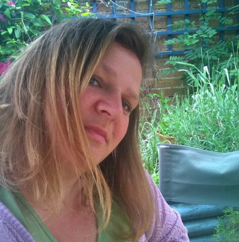 Self-confessing nosey person, writer of semi-consciousness, creator (and eater) of cakes, cyclist of paths, embroiderer of peg bags and mother of scallywags