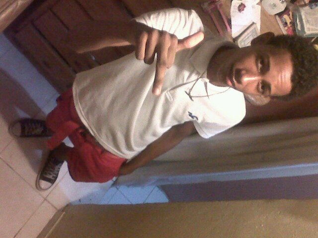 -CUANDO ttU ME BeSA ;; ME AGO ENEMiiGO DEL PiisO♥