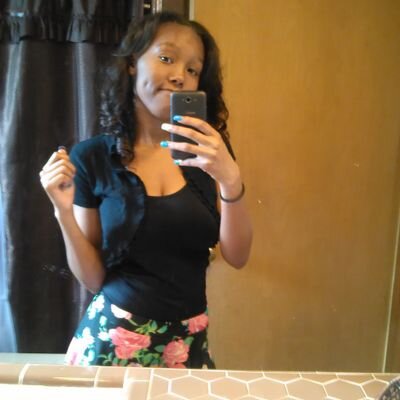 Yall be speaking on me like yall know me . Yall dont fucking know me , all yall know is my name .