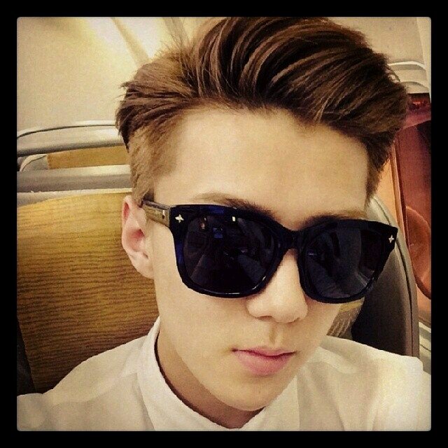 สวัสดีครับ ผมเซฮุน 'สามี' ของเสี่ยวลู่ จากฟิค #อดน   ไรท์เตอร์ที่รัก(?) @_oqohsoon  ทักผมได้ครับบบ ไม่กัด ^[+++++]^