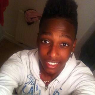 Ta un blem pro ? Beh tu vien me voir et jte nike ton beau pere #TeamCaps #TeamKFC