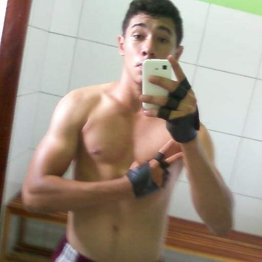 Não faz sentido olhar para trás e pensar: devia ter feito isso ou aquilo, devia ter estado lá. Isso não importa. Vamos inventar o amanhã!!!