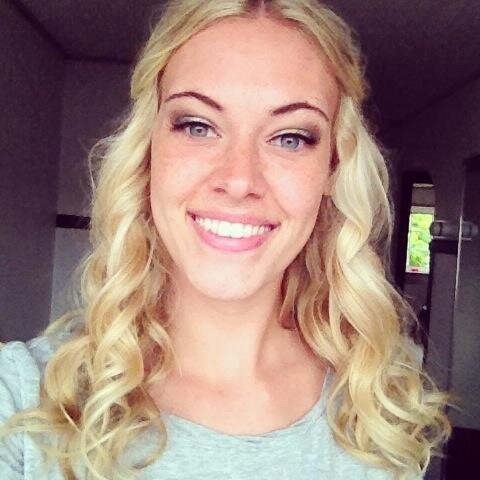 Louiiibouiii's profile picture. Hello there. I'm Louise. I'm a dancer and I like food, sleep and music. I like making people smile. Talk to me :)
http://t.co/f5ZYdIFT