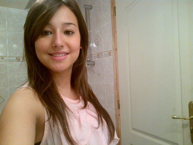 Ma famille , mes amis rien de plus important! Qui vivra , vera ;)